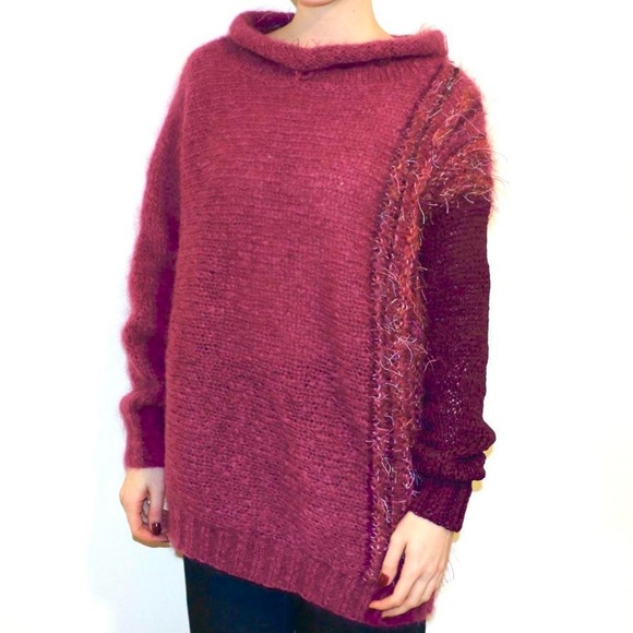 Funky handmade wool sweater with color blocked sleeve & multicolor fuzzy stripes - Picture 2 of 4